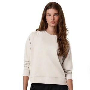 NWT Vuori Long Sleeve Halo Crew in Ecru Heather